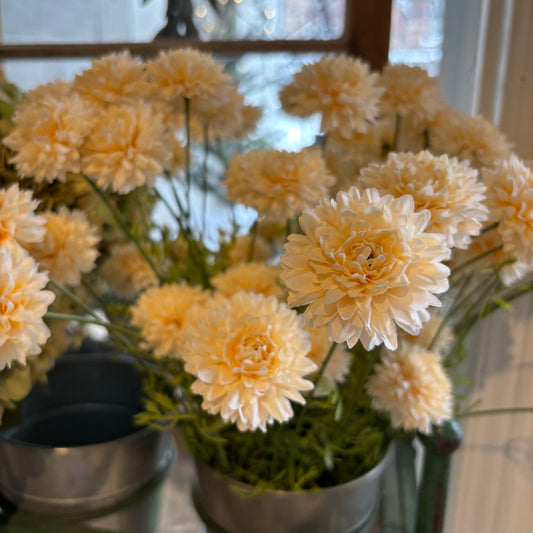 Faux Mini Chrysanthemum - Cream