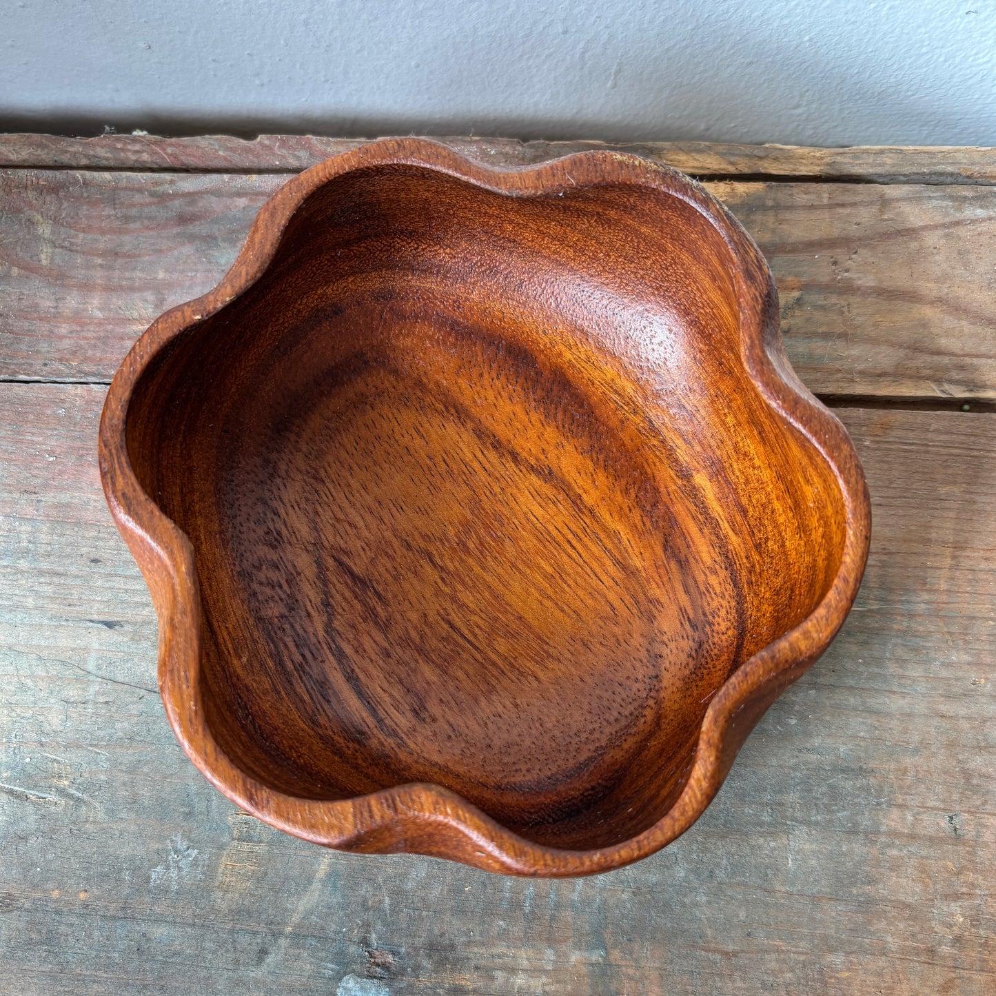 Wooden Bowl w/ Wavy Edge