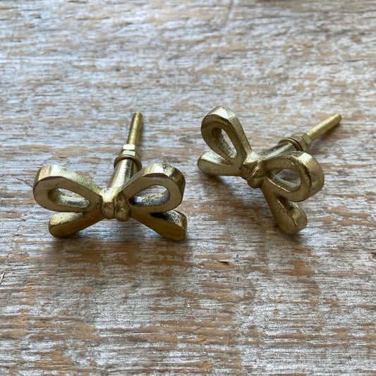 Knob: Gold Iron Bow