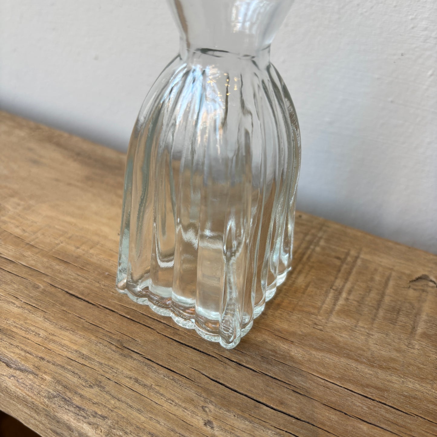 Bud Vase w/ Scalloped Glass Design - Small