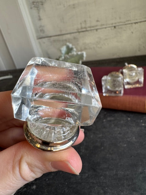 Knob: Square Glass - Set of 4