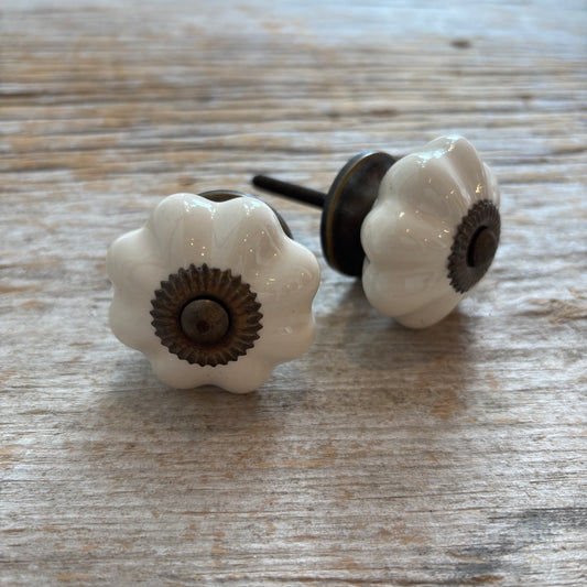 Knob: Ceramic Melon Cream