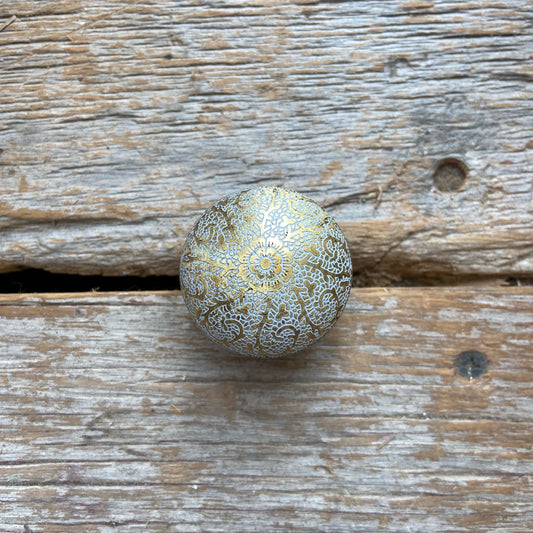 Knob: Etched Floral Brass Round