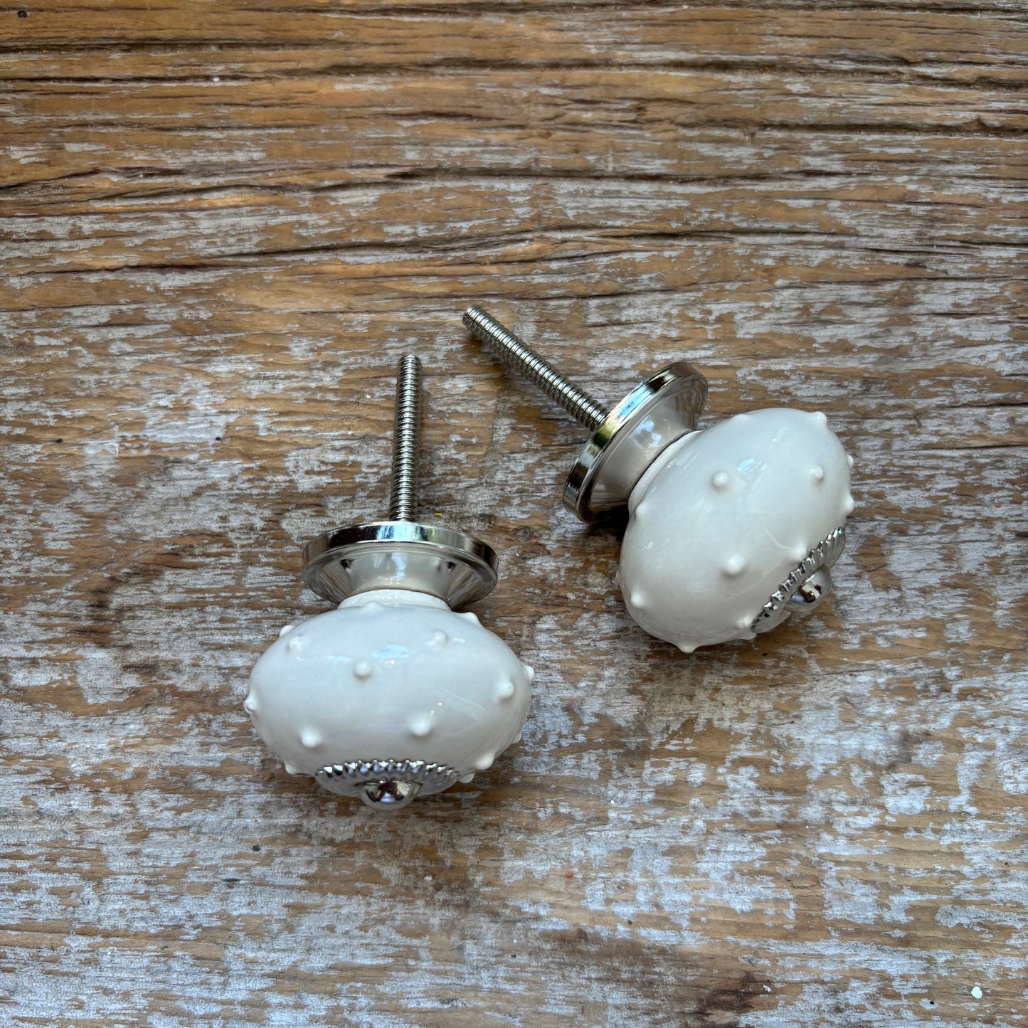 Knob: Ceramic Dotted Cream