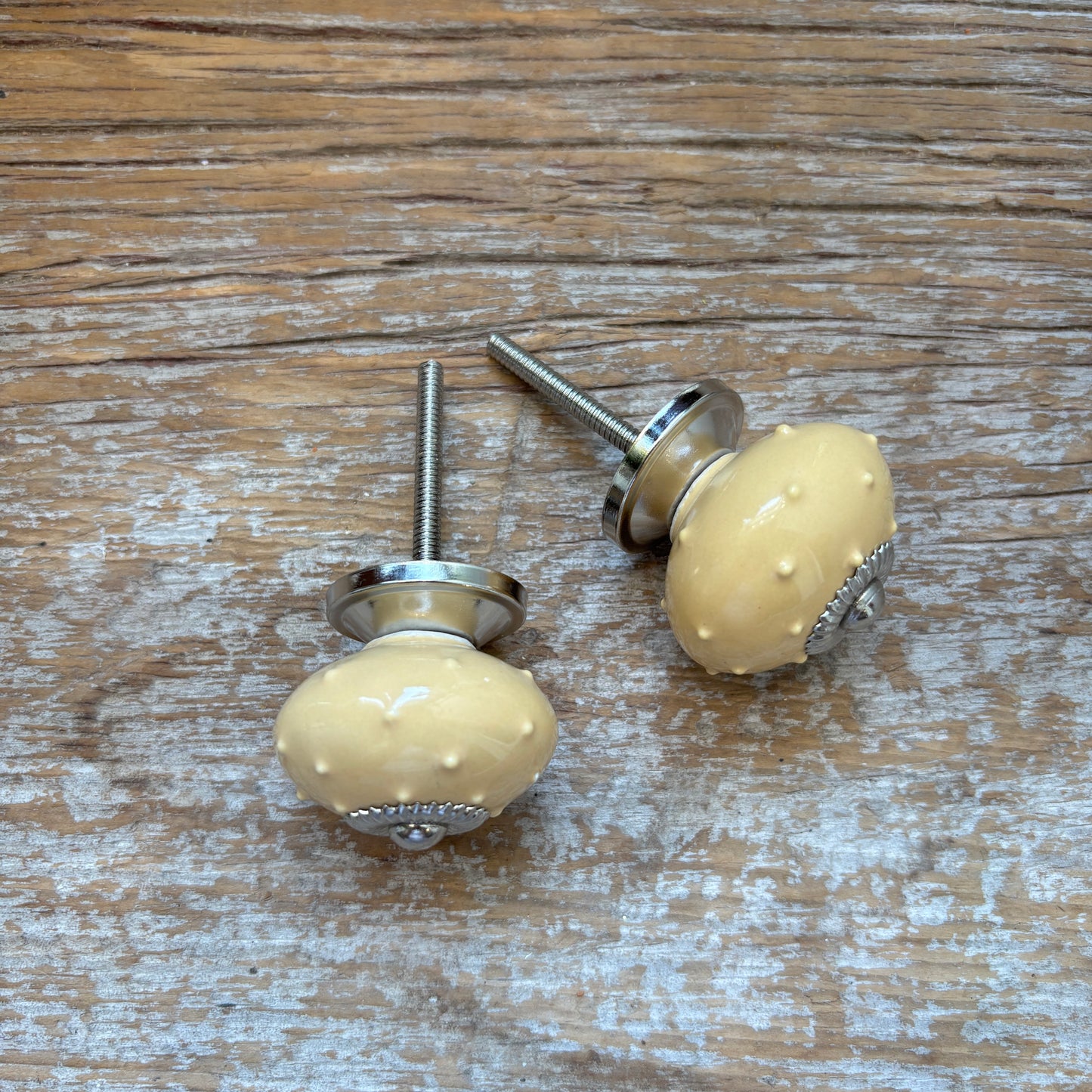 Knob: Ceramic Dotted Yellow