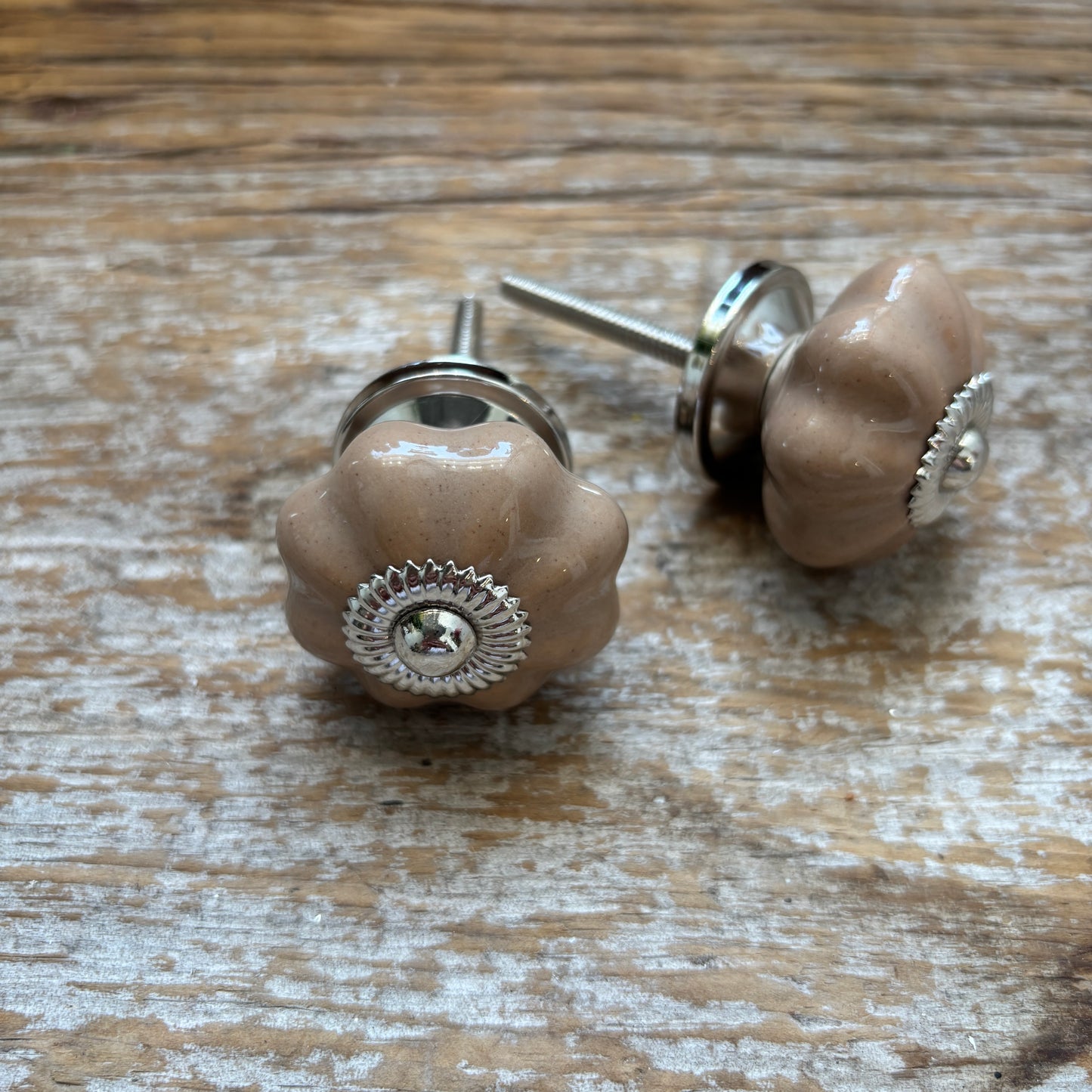 Knob: Ceramic Flower- Taupe