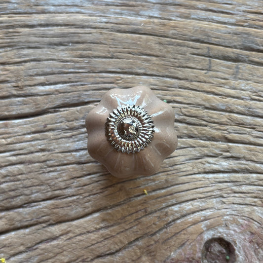 Knob: Ceramic Flower- Taupe