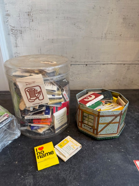 Lot Of Vintage Matches - Assorted