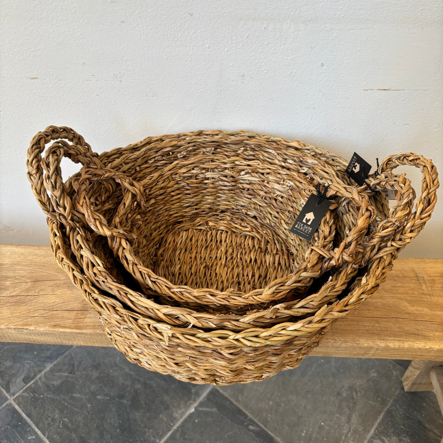Low Round Seagrass Trays w/ Handles
