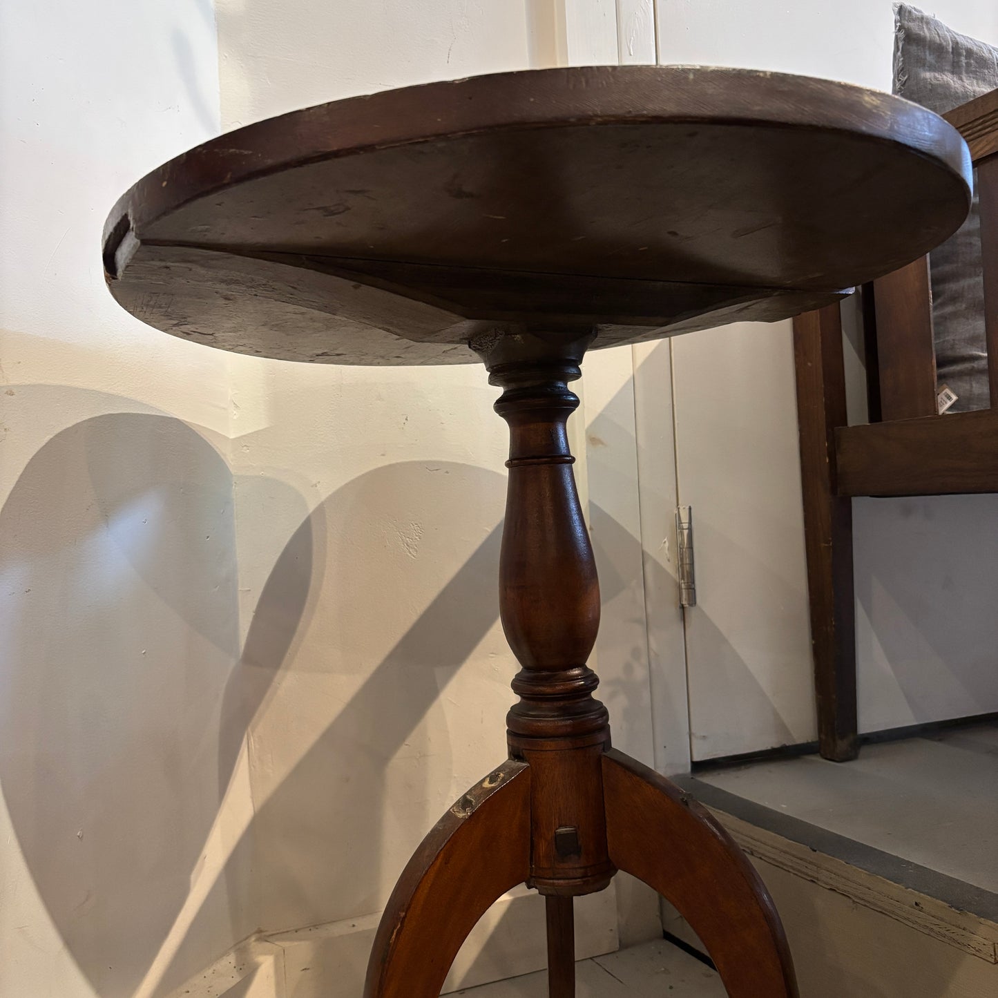 Vintage Round Oak Pedestal Table