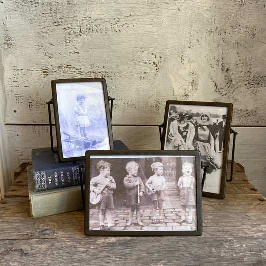 Antiqued Black Iron Frame - 4 x 6