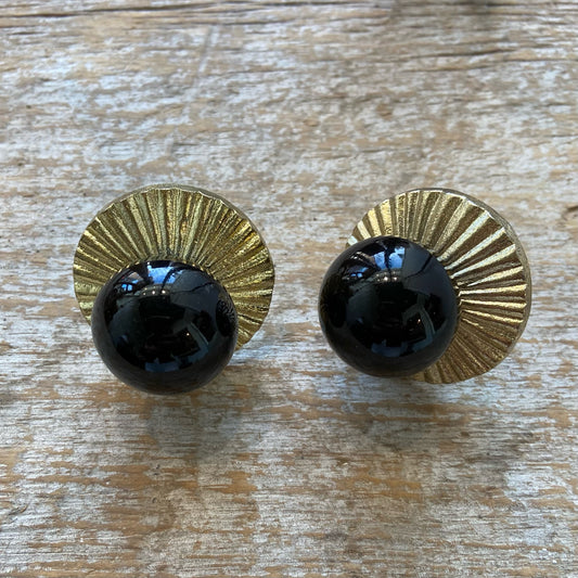 Knob: Ribbed Ceramic Brass + Black