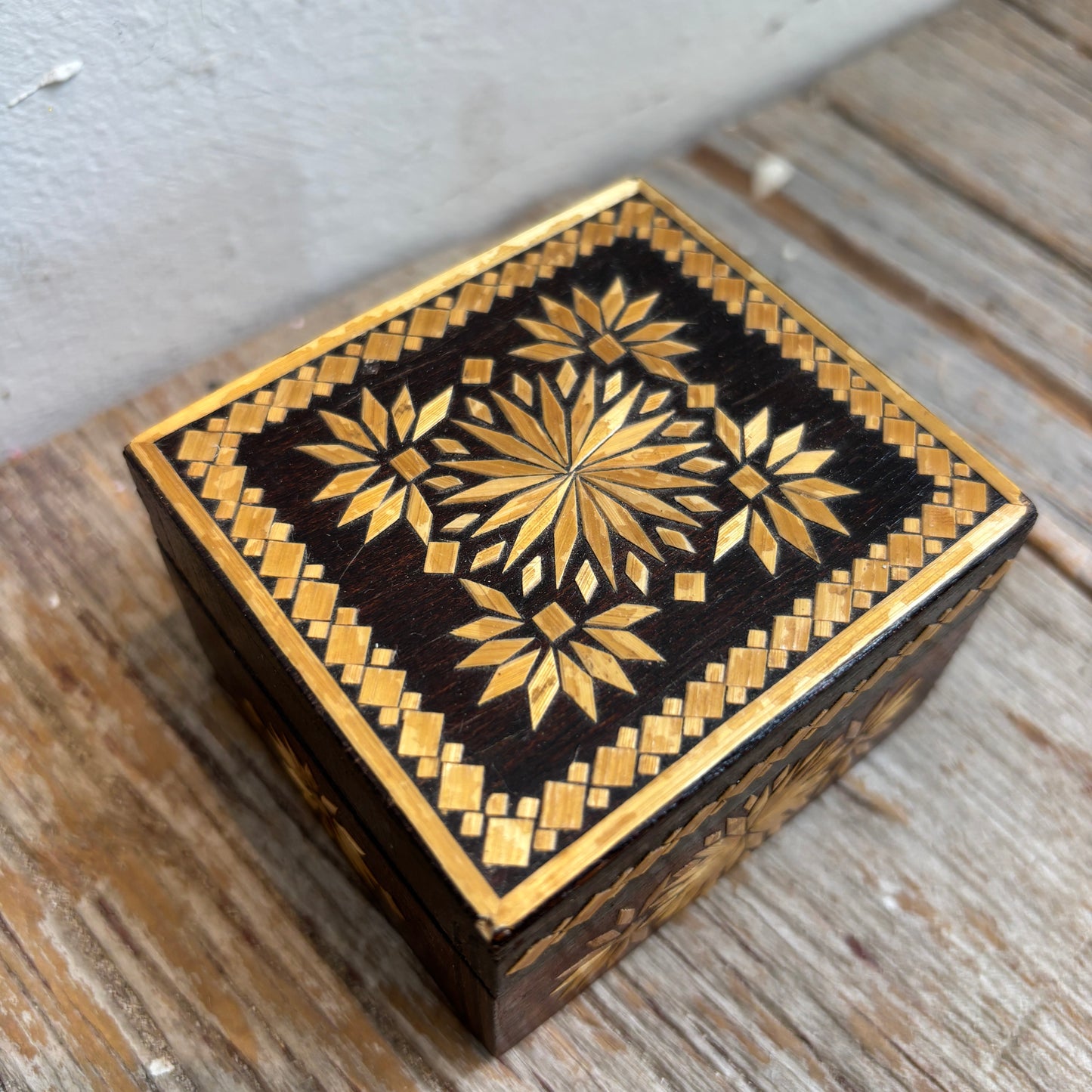 Vintage Wooden Trinket Box w/ Starburst Design