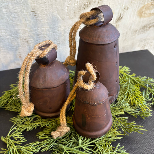 Distressed Rust Metal Bell Ornament