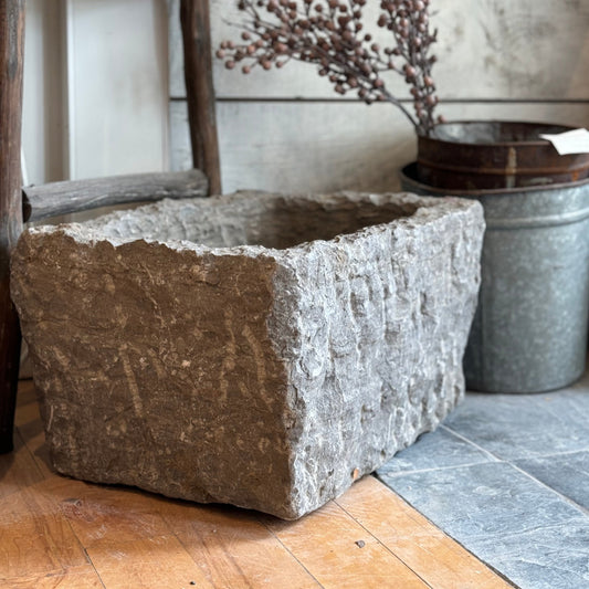 Atlas Vintage Stone Trough